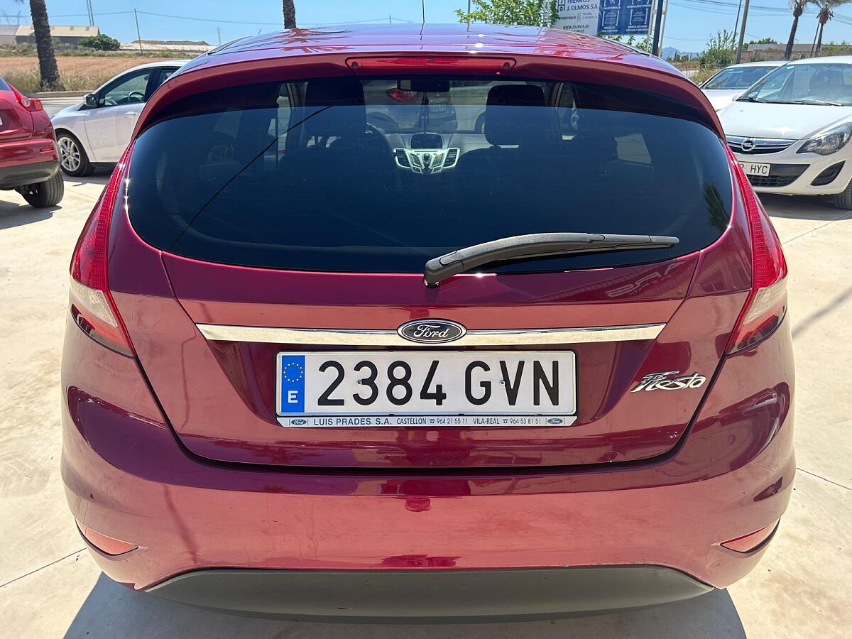 FORD FIESTA TITANIUM AUTO 1.4 SPANISH LHD IN SPAIN 71000 MILES SUPERB 2010